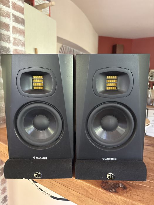 Boxe active Adam Audio T5V