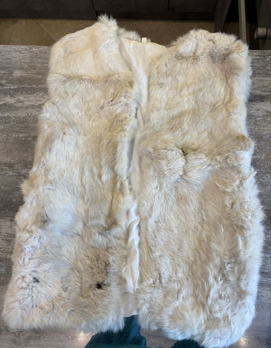 Елек от заешка кожа