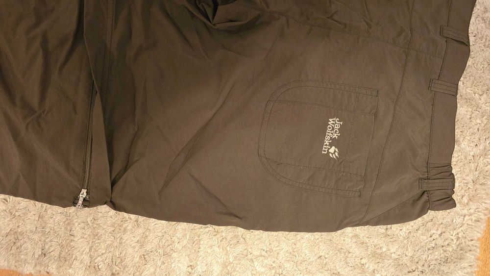 Vând pantaloni  drumeție Jack Wolfskin (DAMA)