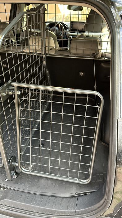 Grilaj separator Trav All transport catei portbagaj ptr Toyota Rav 4