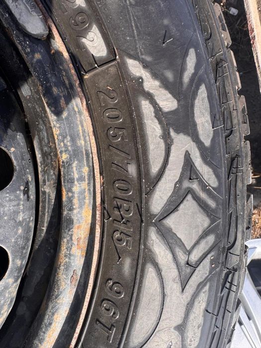 Продам шиный 205/70/15