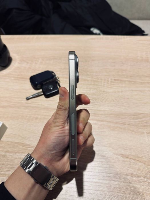 Iphone 15 pro 256GB 98%акб