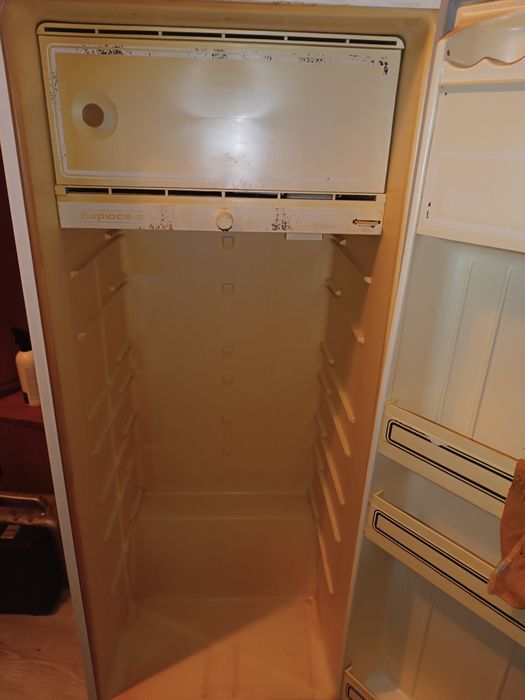 Продам холодильник