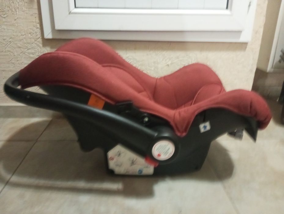 Детская коляска + коляска для прогулок