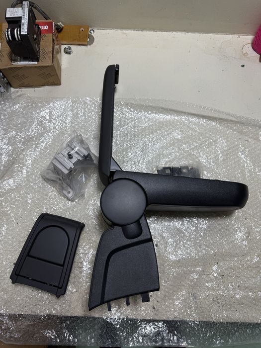 Подлокотник Vw Polo Sedan