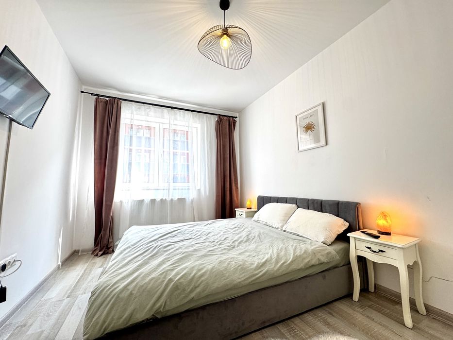 Apartament mobilat-utilat, parcare proprie, termen lung/scurt, pet fri