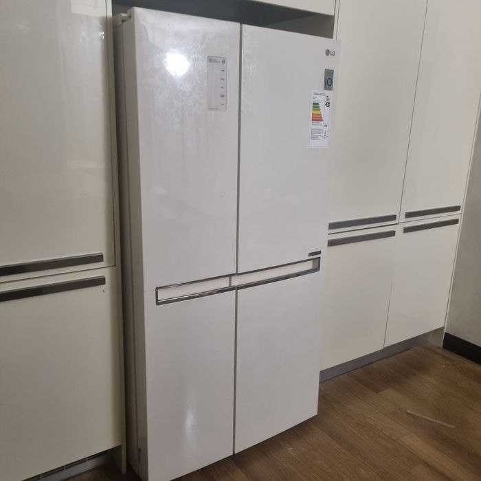 Продам холодильник LG инверторный.