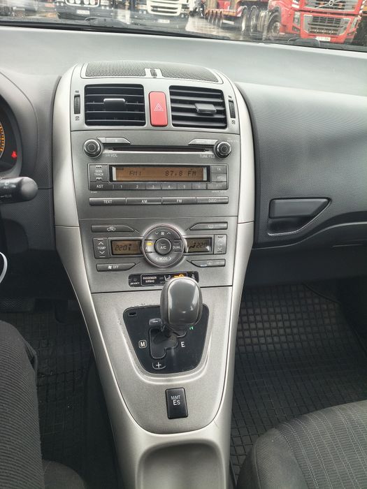 Toyota auris 1,4D automata