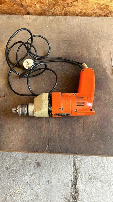 Электрический дрель