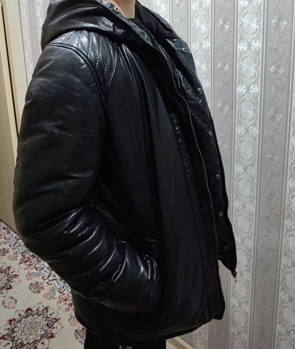 Продам Зимнею куртку