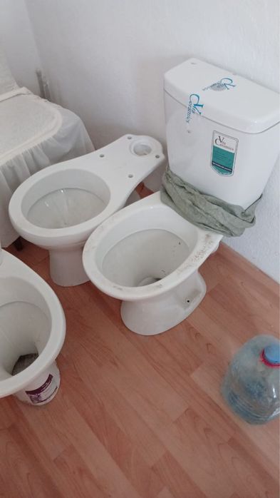 Унитаз с бачком