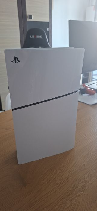 Vand ps5 in stare excelenta