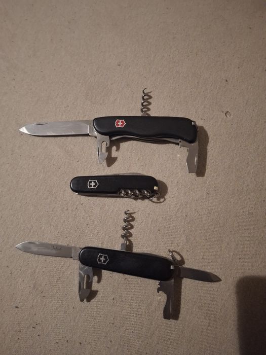 Bricege Victorinox Spartan Black si Soldier's knife black