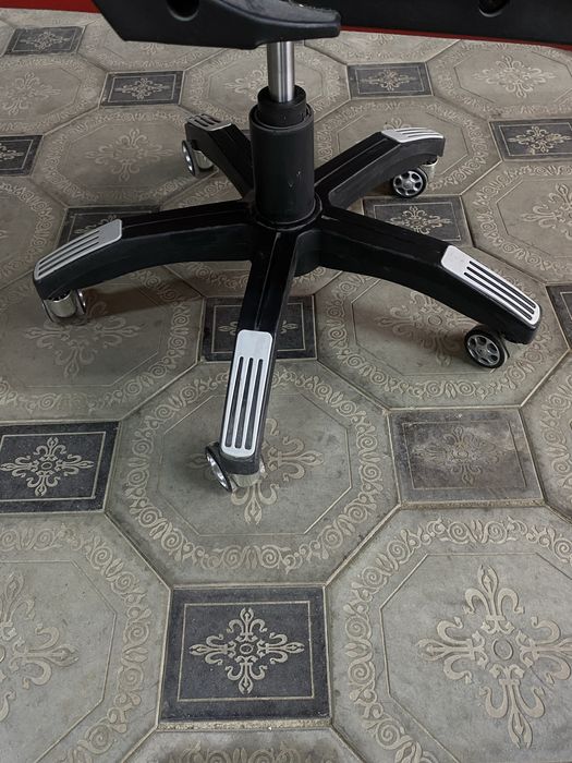 Продам офисное кресло