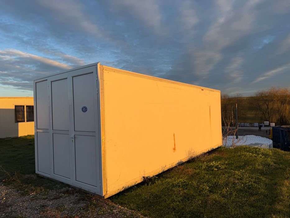 Фургон подходящ за склад