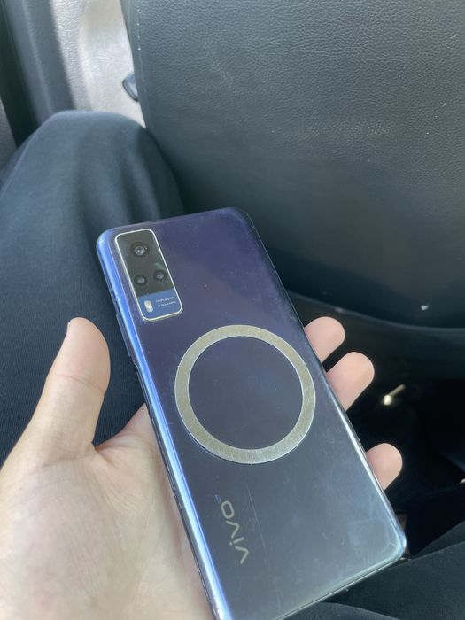 Vivo Y53s.