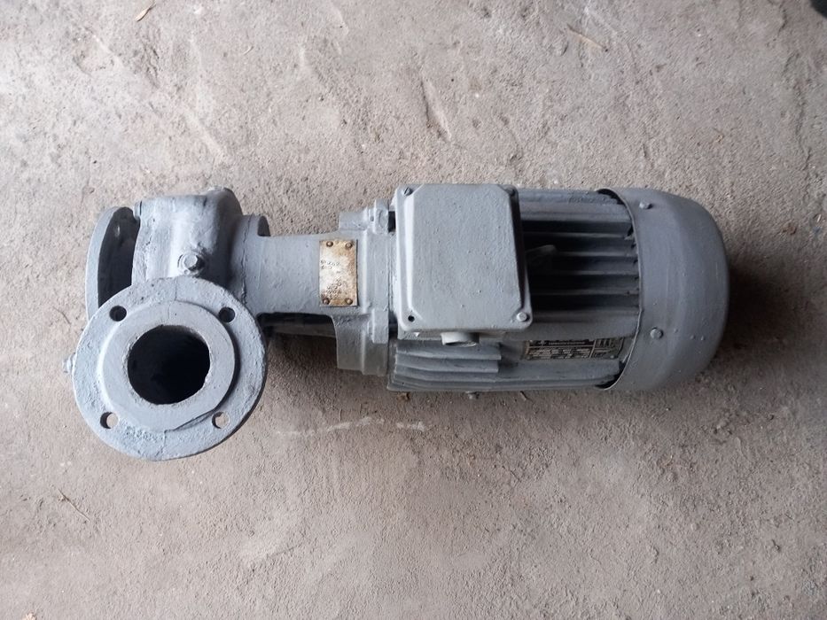 Трифазна водна помпа 6Е50м