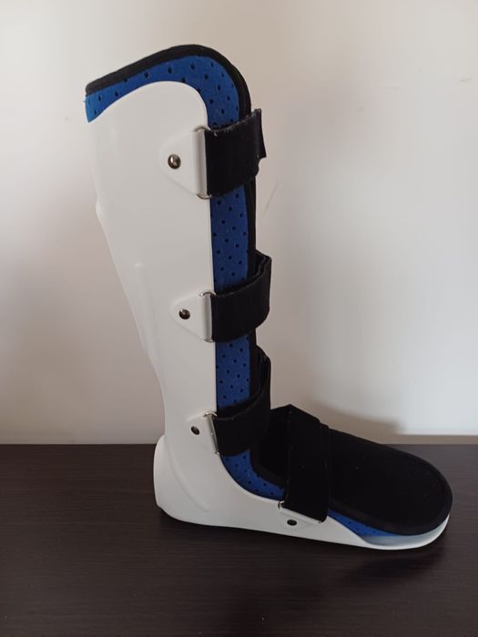 ортопедический сапожок-ортез (ортез на голень и стопу).