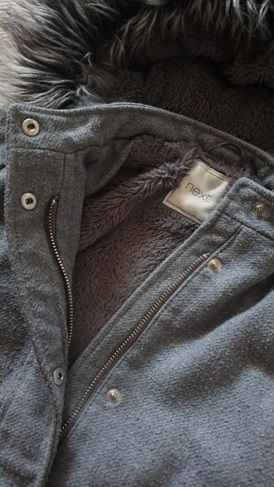 Пальто на девочку  NEXT