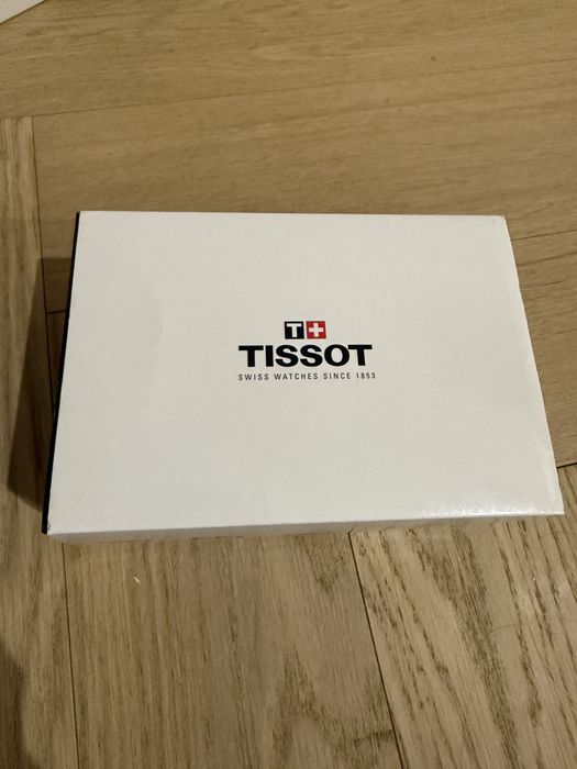 Продам часы Tissot новые