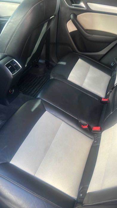 Автомобил Audi Q3