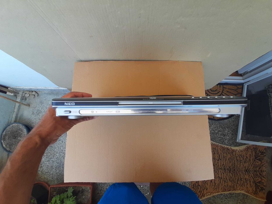 DVD плейър NEO дискове видео касети