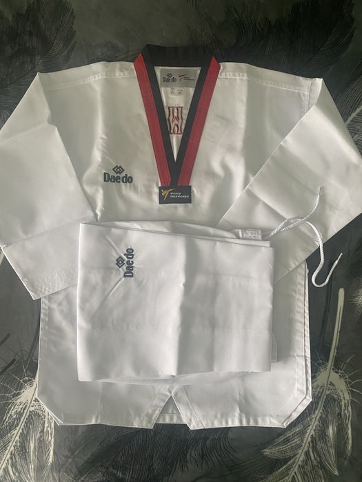 Dobok , taekondo WT