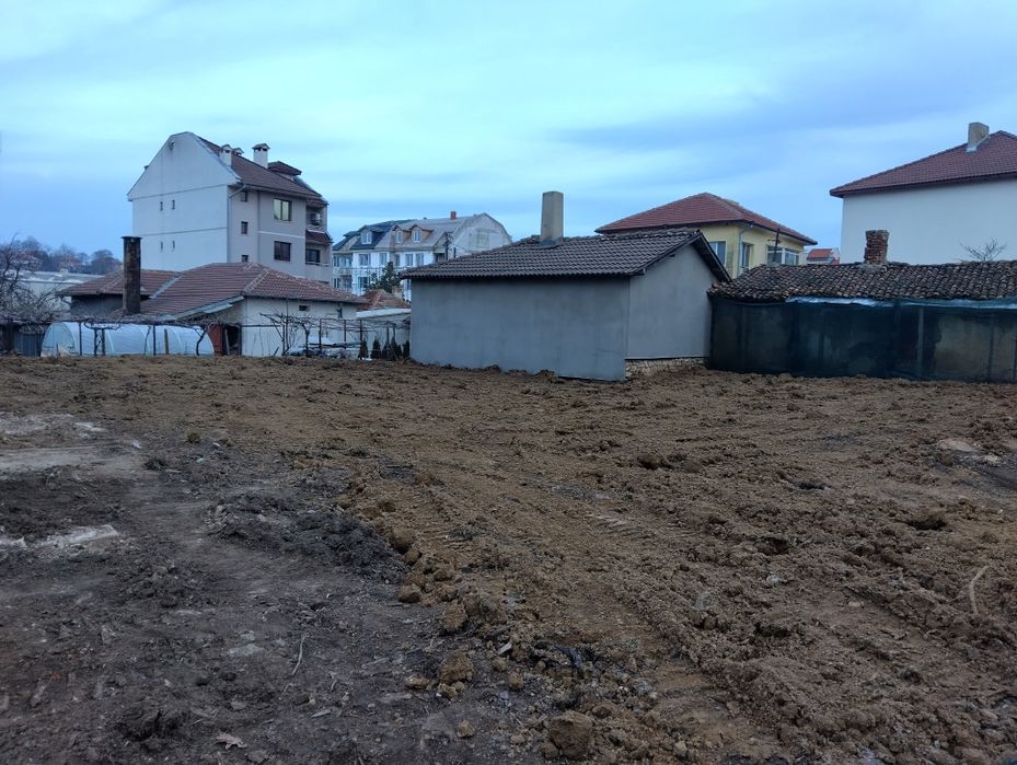 Дава се под наем Парцел в Добрич, Автогара - 576 кв.м за 104734.62 € - Снимка #3