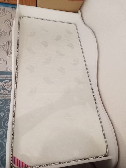 Срочно продам детскую кроватку