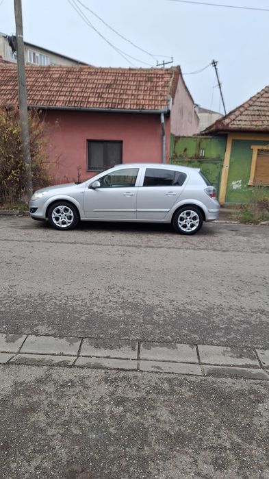 Opel astra H 1.6/105 cai benzina