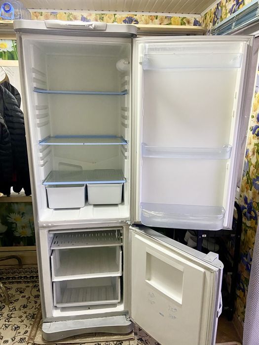 Продам холодильник  рабочая с доставкой