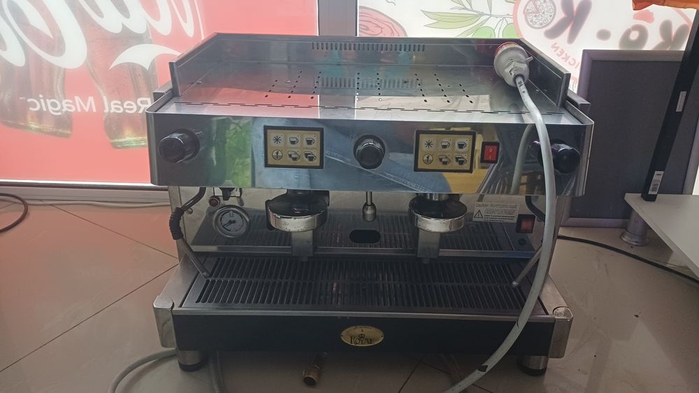 Кафемашина Royl.