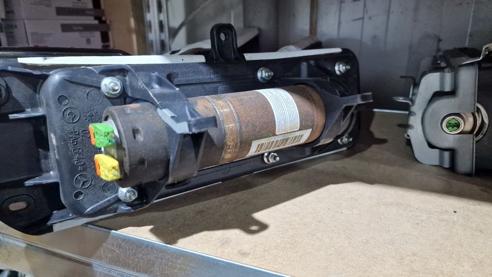 Airbag pasager Mercedes 305284610001 CLS W219 Cls320 Cls350 Cls500