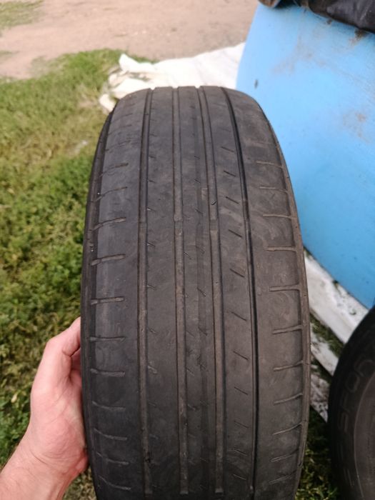 Продам шины. 185/65/15.