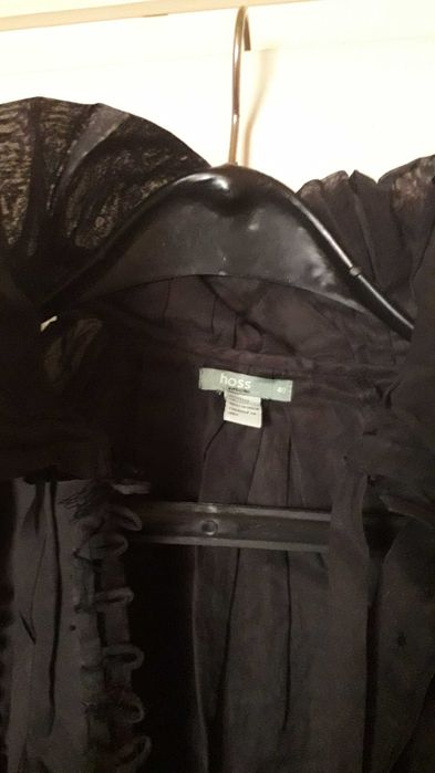 Малка рокля, тъмно- кафяв шифон с ефектна бродерия в долната част