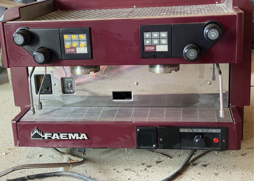 Expresor profesional de cafea Faema