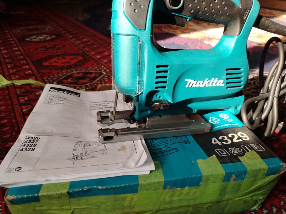 Lobzik makita 4329