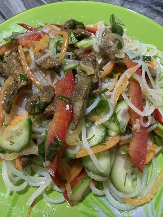 Вкусная выпечка и прлуфабрикаты, салаты