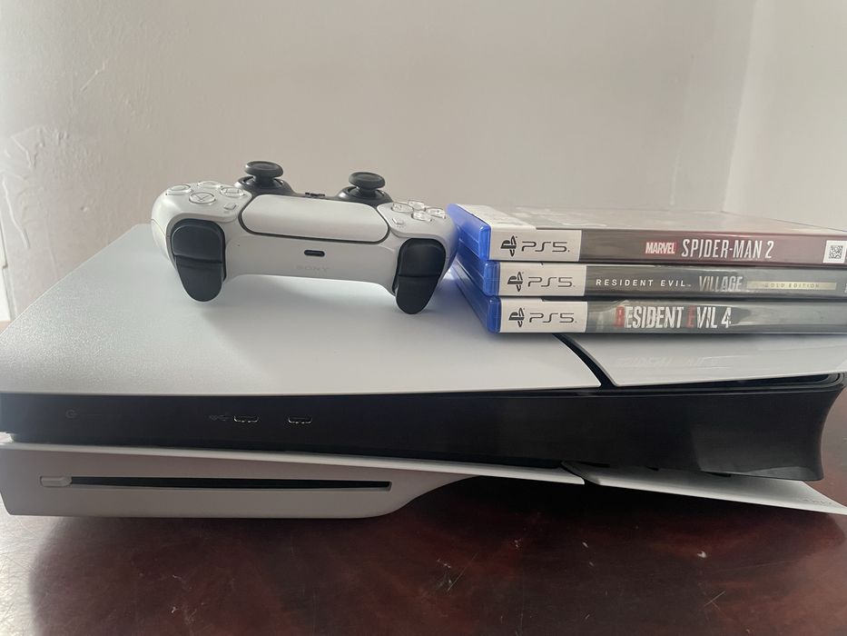 vand ps5 slim +3 jocuri