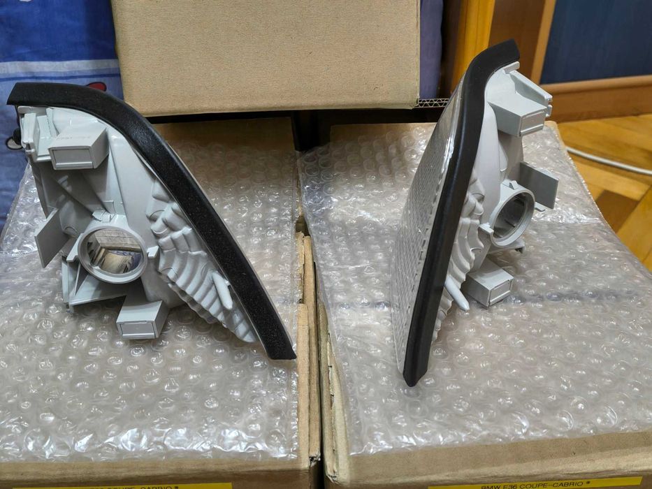 продавам,няколко комплектa,оригинални бели мигачи bmw e36 coupe cabrio