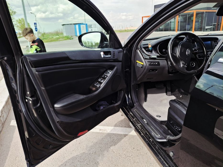 Продам KIA K7 свежий
