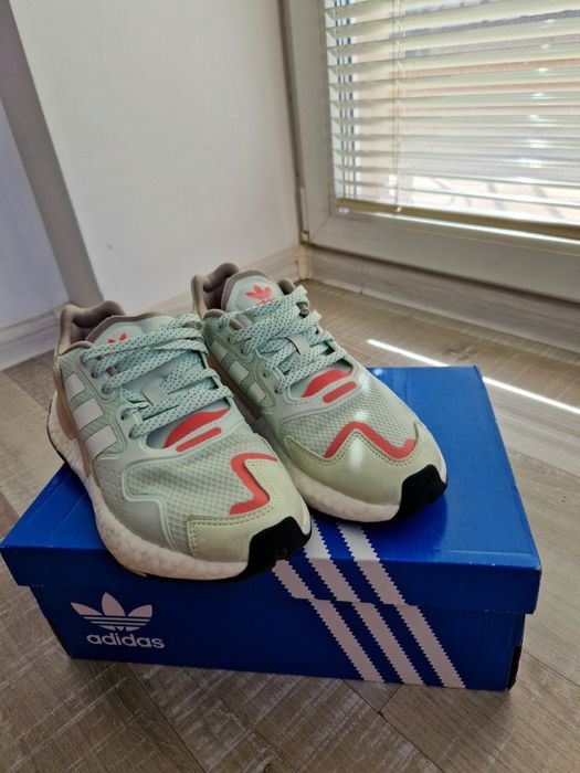 Маратонки Adidas Day Jogger W