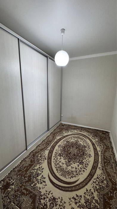 Екі бөлмелі пәтер ұзақ мерзімге жалға беріледі