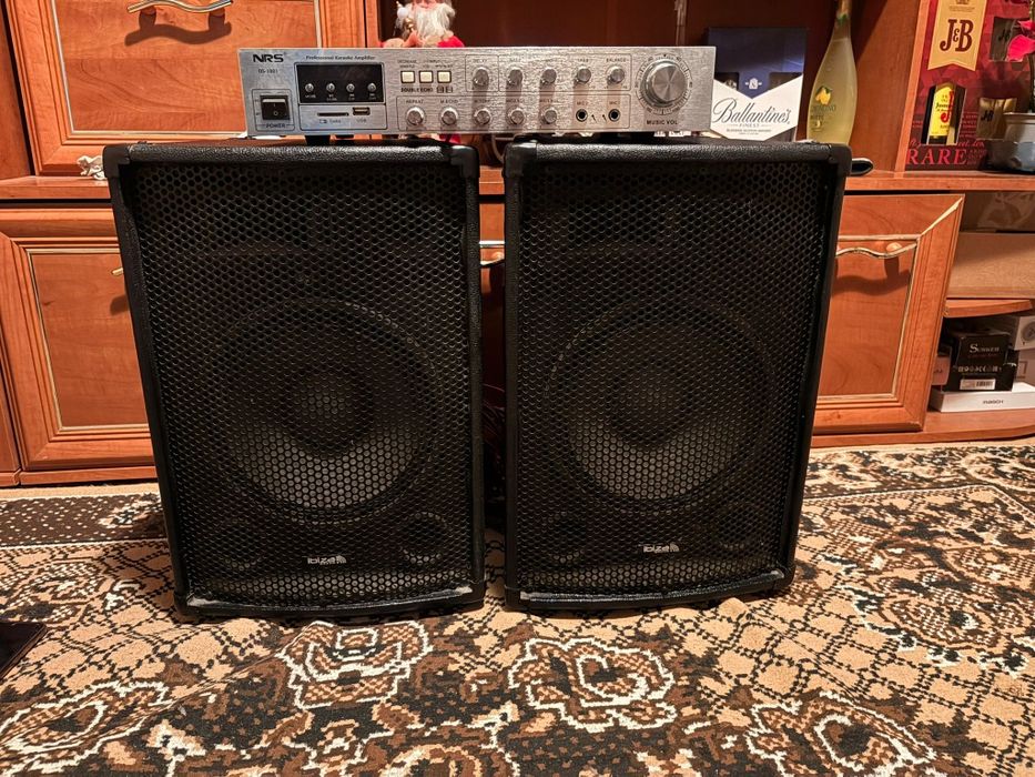 Boxe IBIZA 300W,amplificator, stativ și microfon
