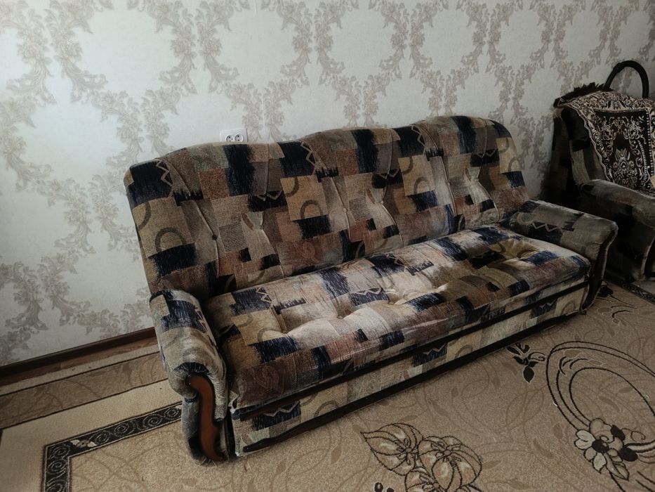 Продам диван б/у самовывоз