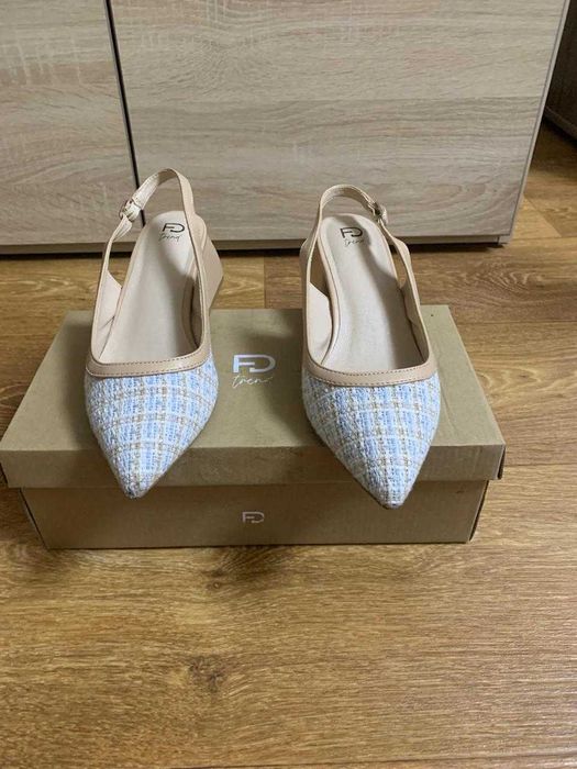 Босоножки женские