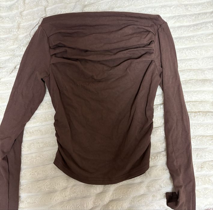коричневый лонгслив
