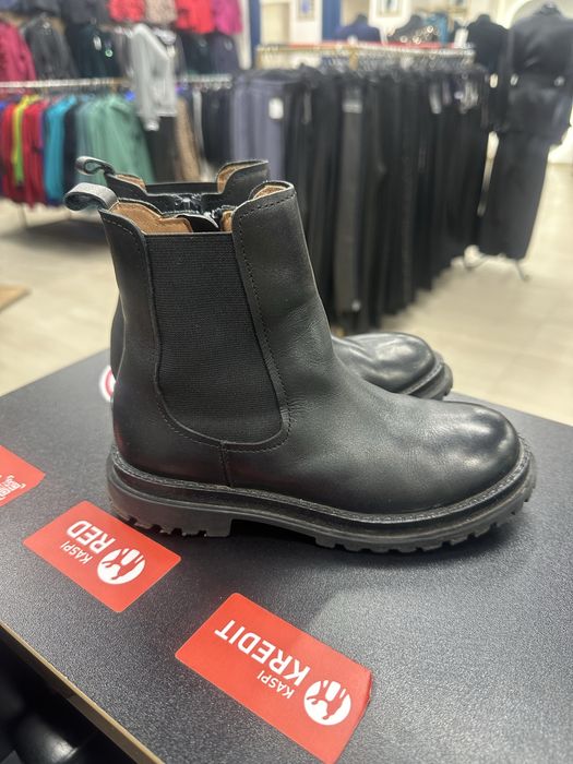 Продам детские батинки zara 31 размер