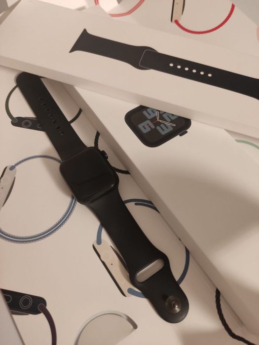 Часы Apple Watch SE 2 Gen / 44mm