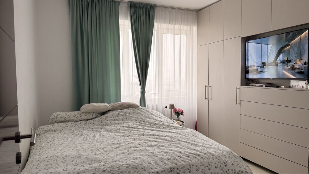 Vand apartament 2 camere Victor Babes